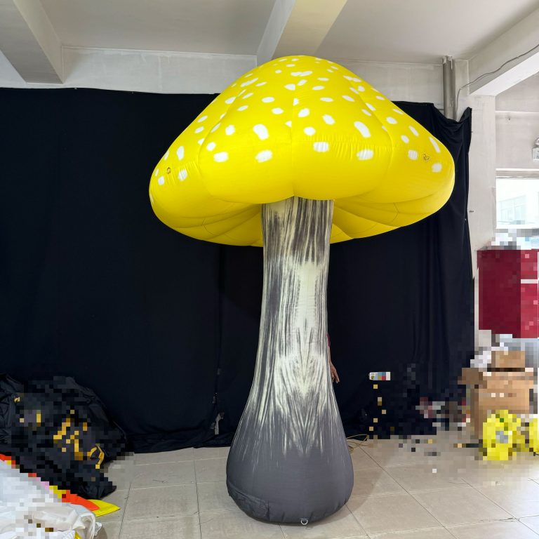 inflatable mushroom (10)