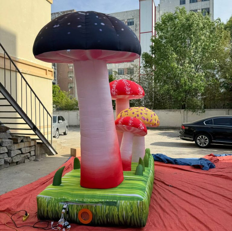 inflatable mushroom (3)