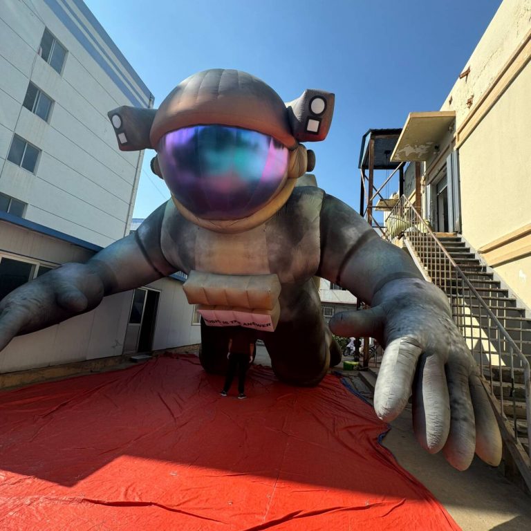 9m giant inflatable astronaut cartoon characters with logo