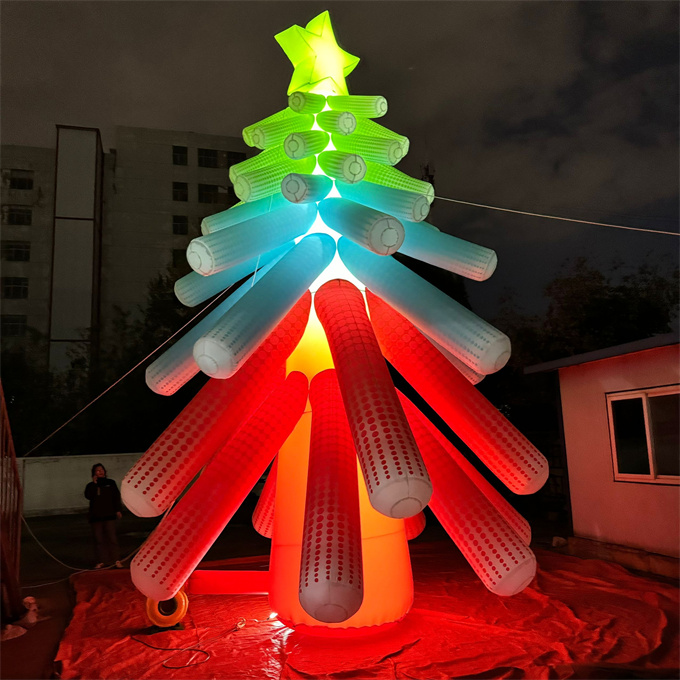 inflatable Christmas tree